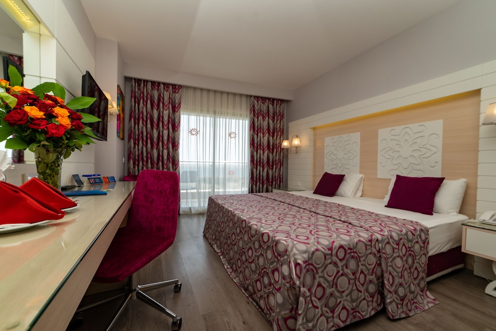 Sunmelia Beach Resort Hotel And Spa All Inclusive (88Km Away From Antalya)(Does Not Accept Men Only Bookings)