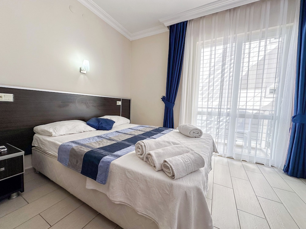 Aristo Hotel