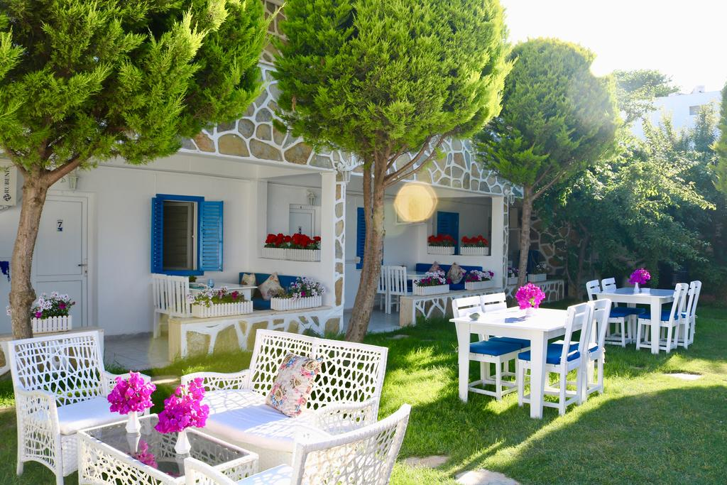 Lavinya Otel (Also Known As Nazli Otel)