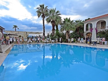 Burc Hotel (92km Away From Marmaris)