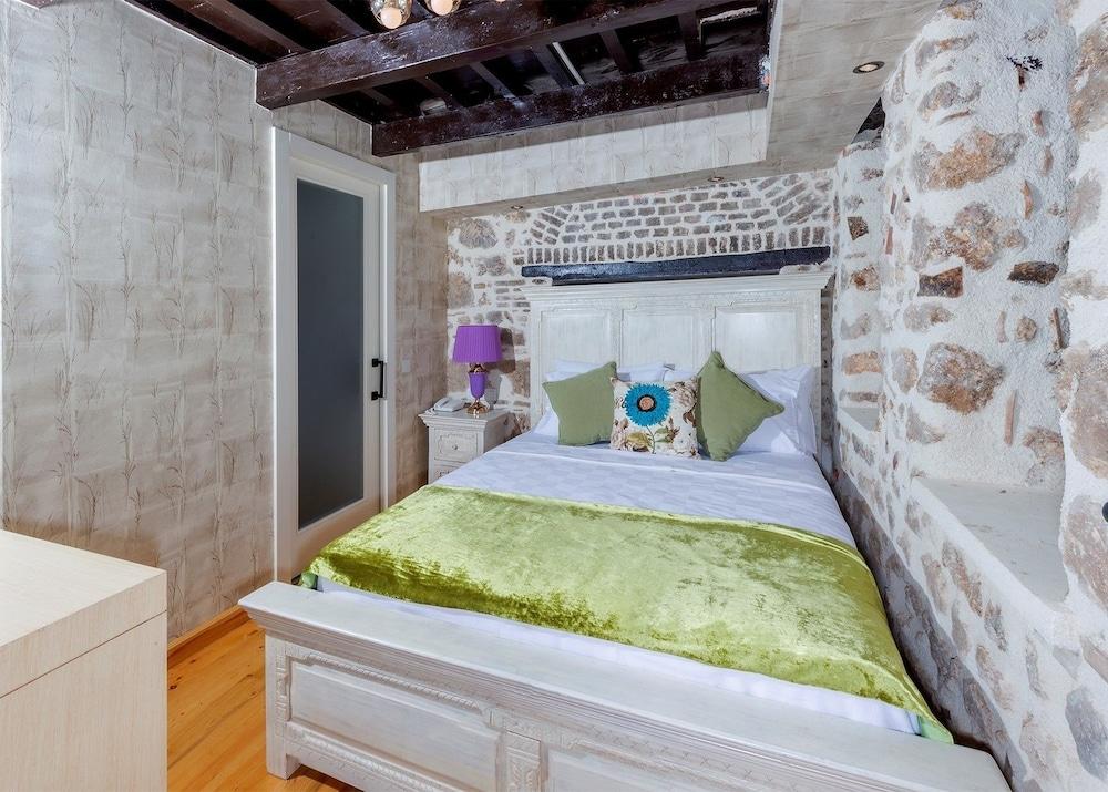 Cedrus Hotel