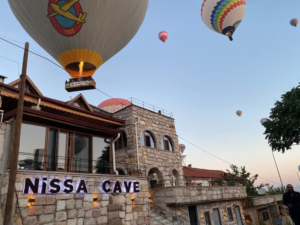 Nİssa Cave Pansİyon(please Contact The Property 7 Days In Advance)