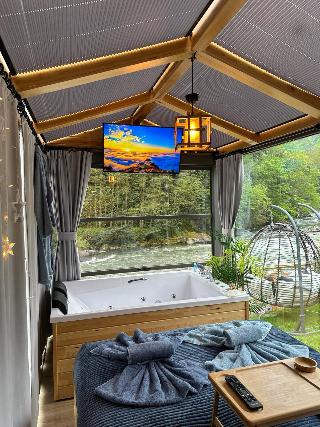 Ria Suit Bungalow