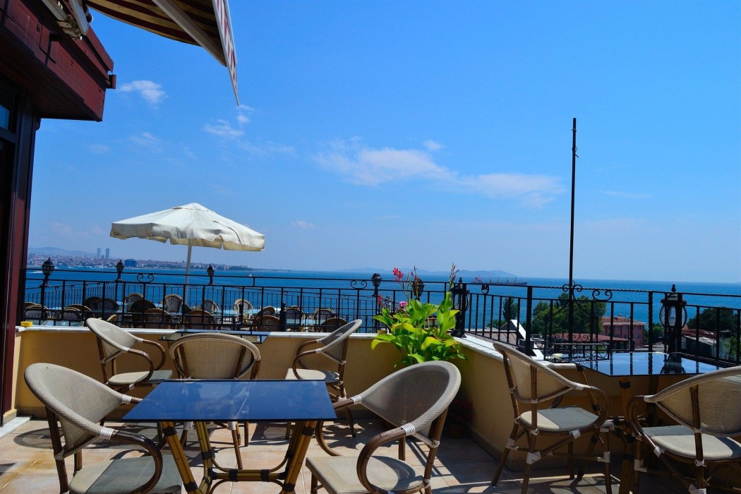Alp Guesthouse Hotel