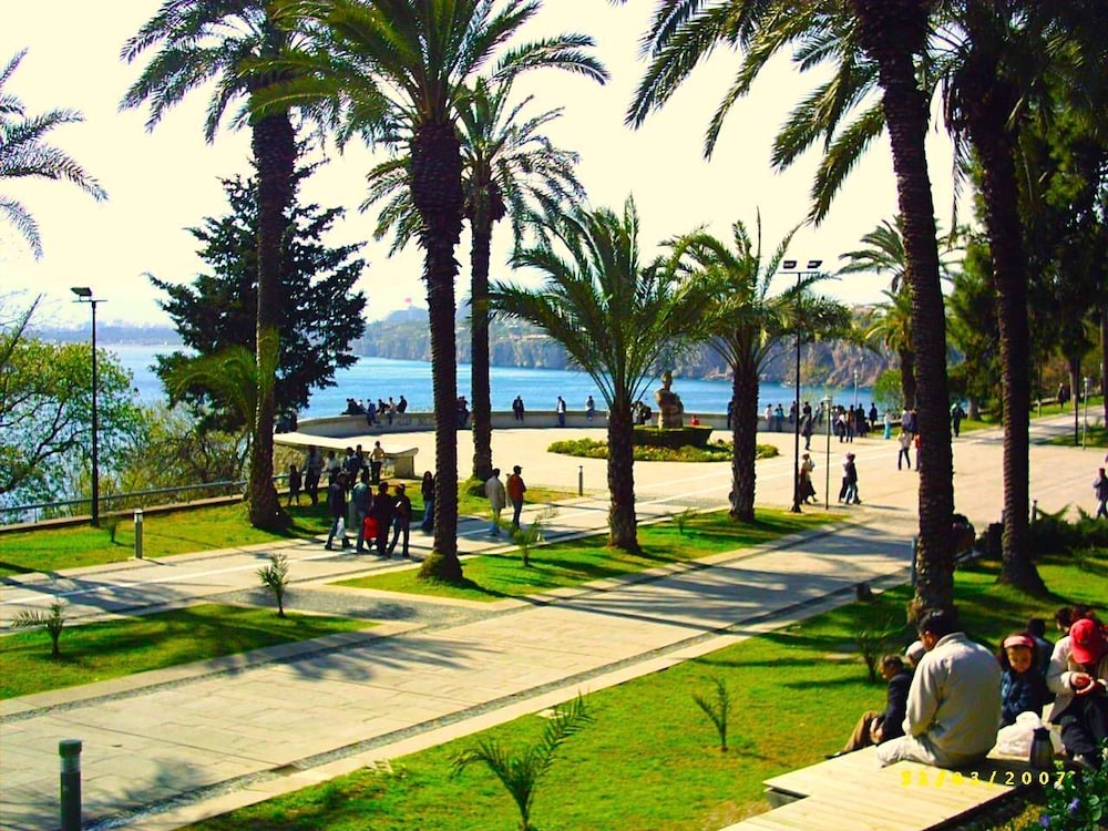 Akasya Hotel Anex (74km Away From Antalya)