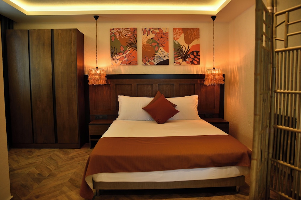 Parmos Boutique Hotel