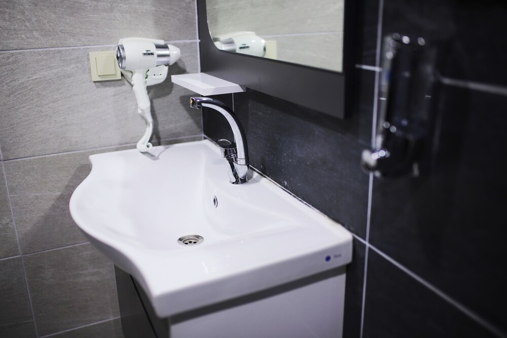 One Day Suit Hotel (26km Away From Istanbul)