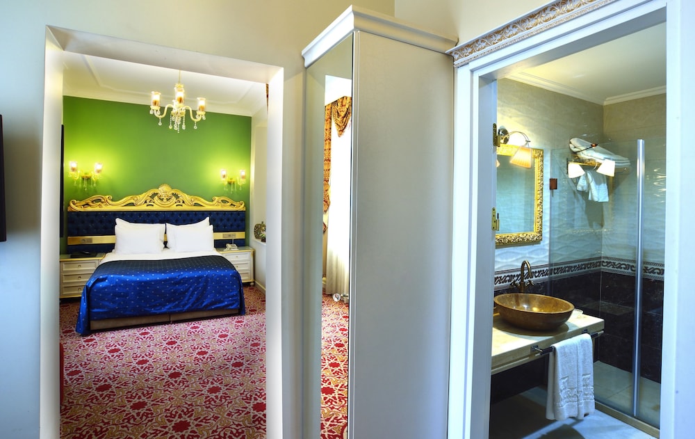 By Murat Crown Hotel Taksim