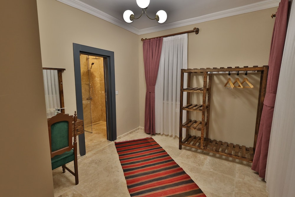 Yellow Stone Suites