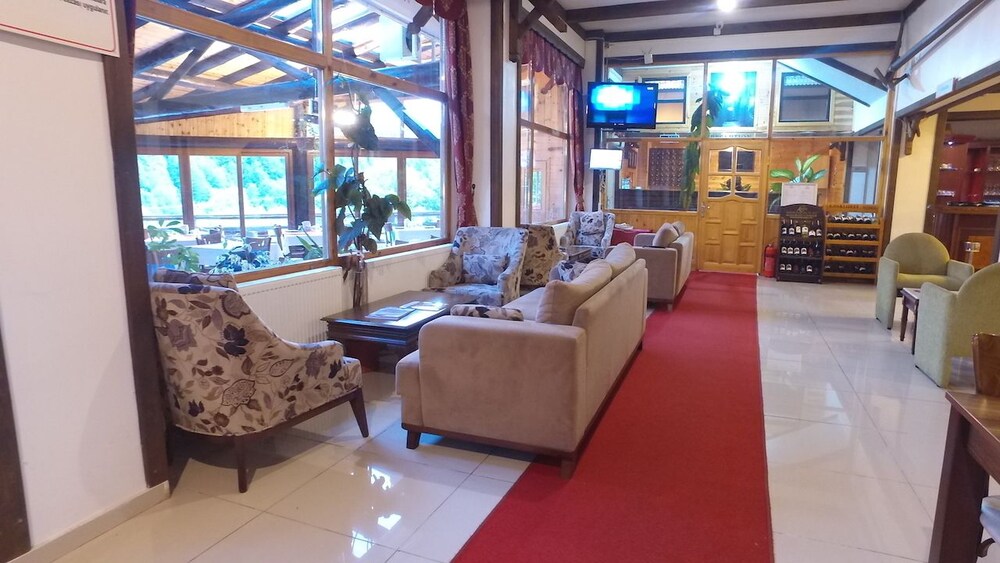 Abant Kartal Yuvasi Hotel(53Km Away From Bolu)