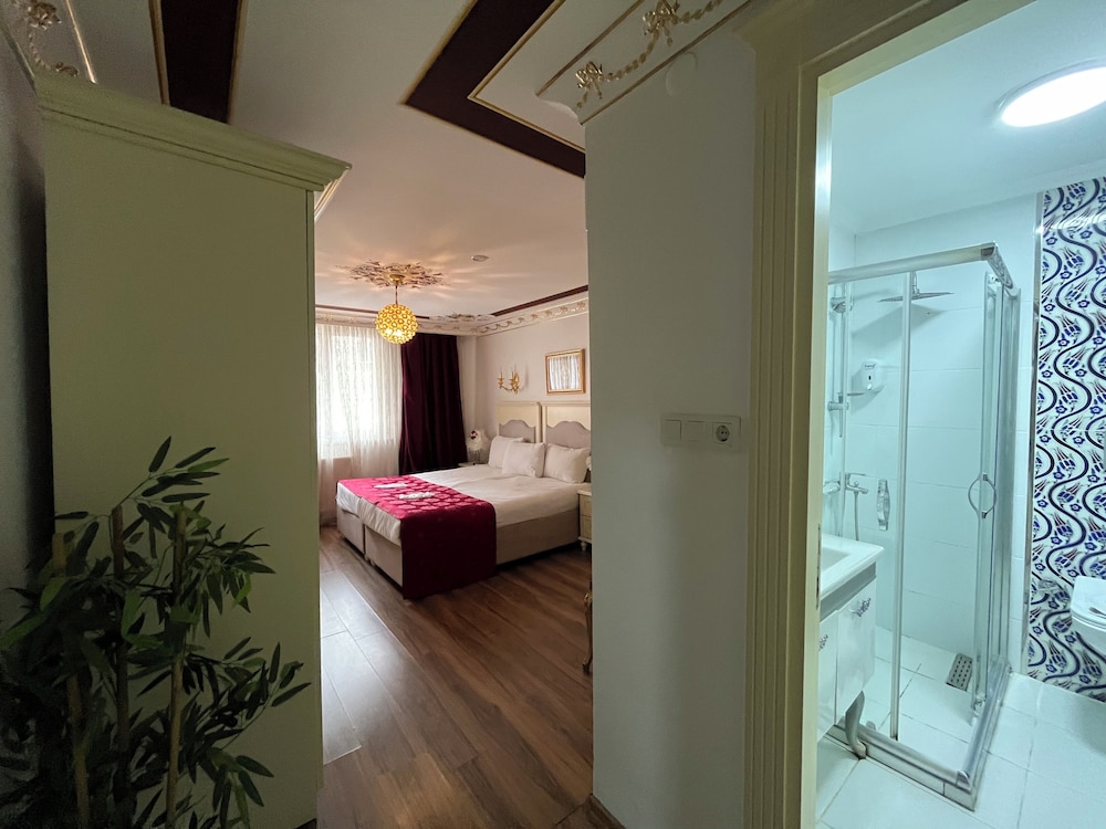 Saffron Hotel Old City Hotel(also Known As Golden Hotel Old City)