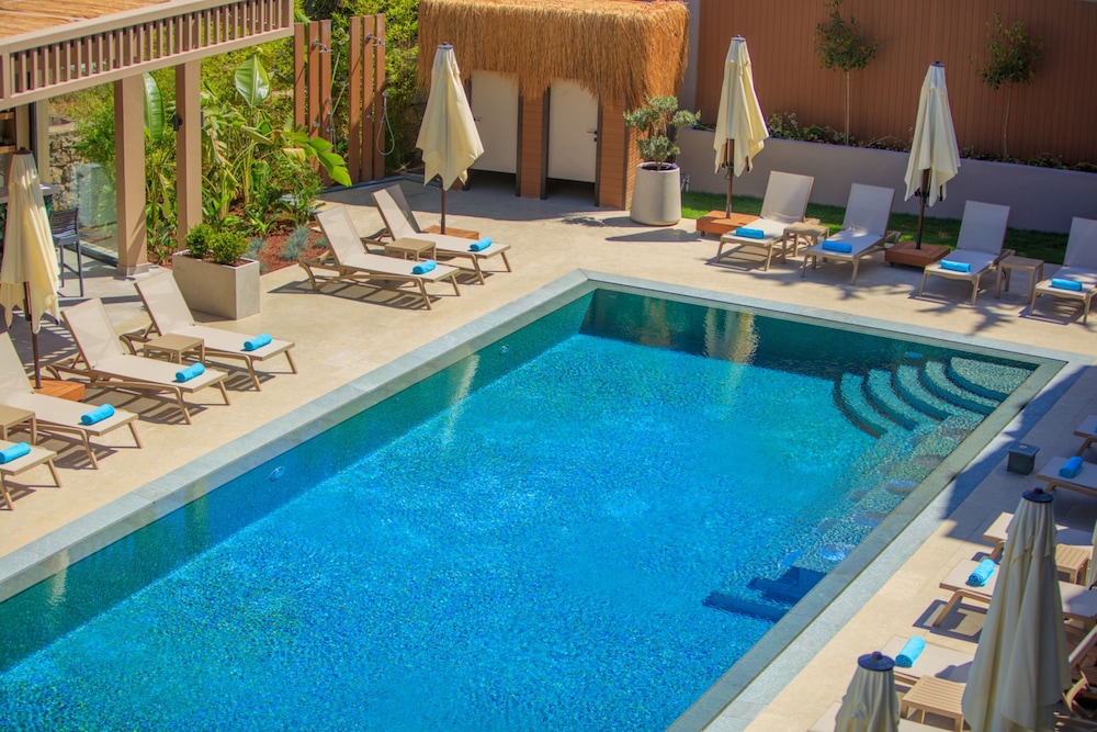 Casa Lumar Luxury Lodging