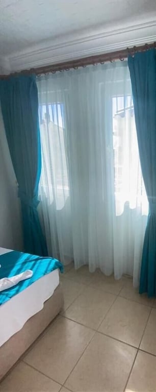 Yunus Hotel