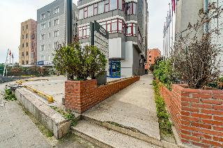 Manu Startup House (20 Km Away From City)
