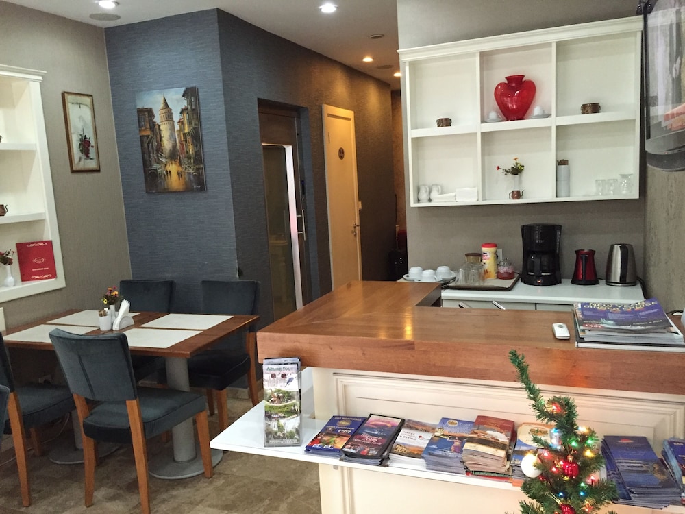 Alyon Suite Hotel
