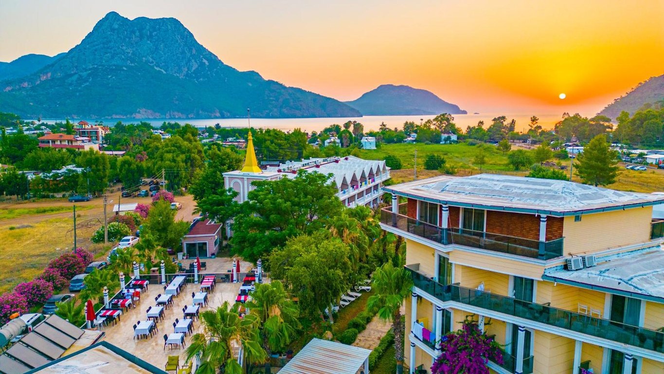 Adrasan Bay Hotel (91 Km Away From Antalya)