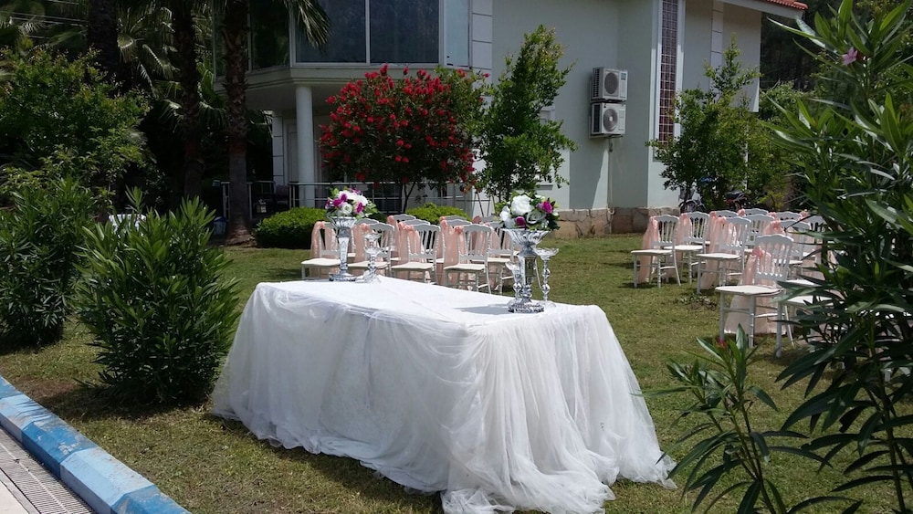 Realty Best Villas (no Ront Desk To Make Arrangements For Check In Please Contact The Property At Least 24 Hours Before Arrival)