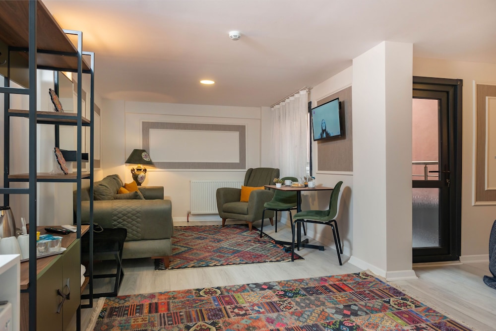 Blue Marmara Suites