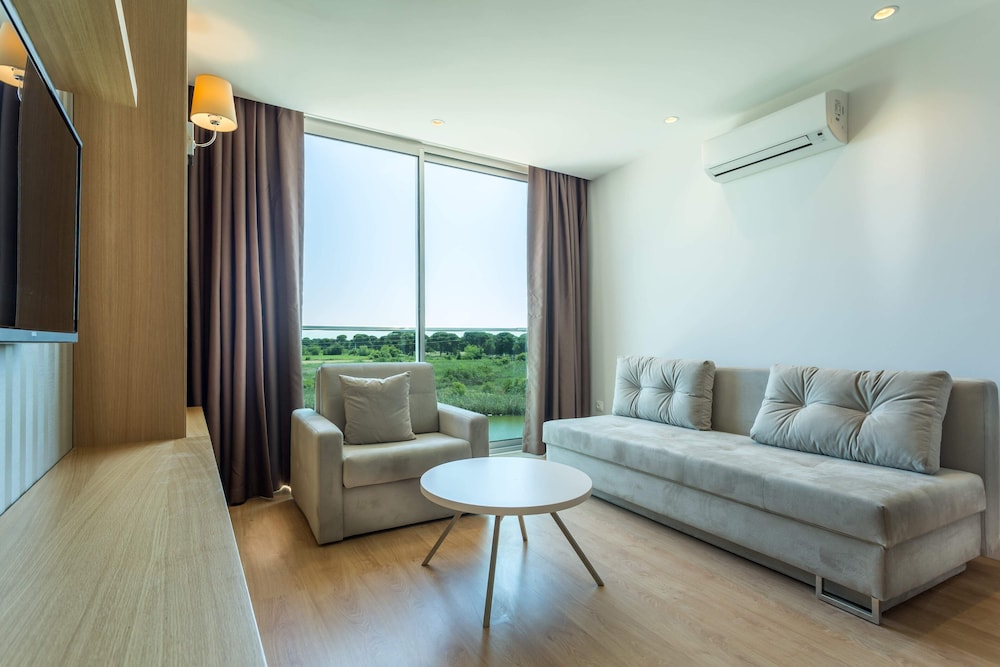 Aska Lara Resort And Spa Hotel(Not Valid For Lebanese Market)(Does Not Accept Men Only Bookings)(21Km Away From Atalya)