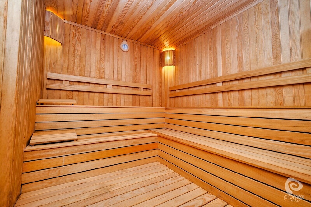 Evin Park Suit And Spa(Also Known As Laristone Suite Spa Hotel)