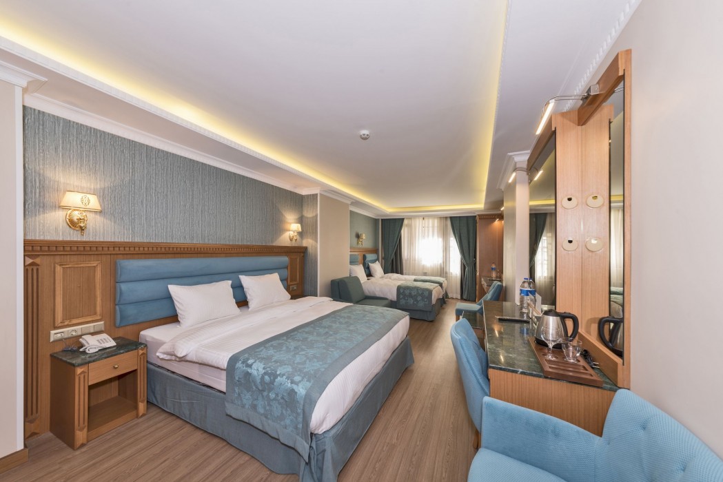 Magnaura House Hotel