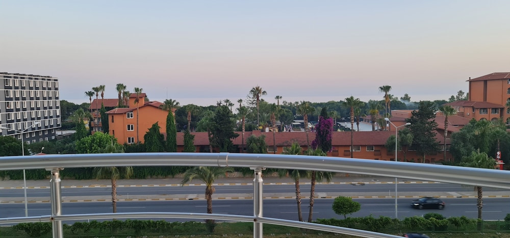 Konakhan Residence(limited Hour Front Desk)