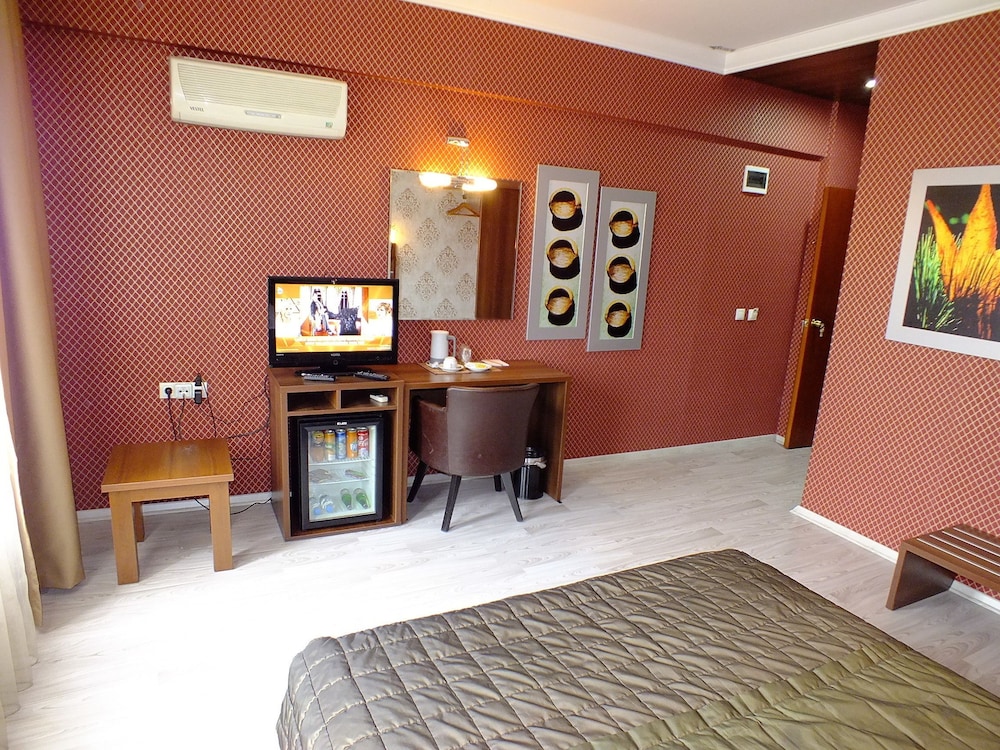 Lifos Otel