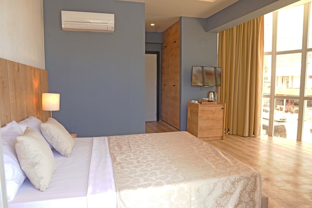 Felizya Hotel (45 Km Away From Antalya)