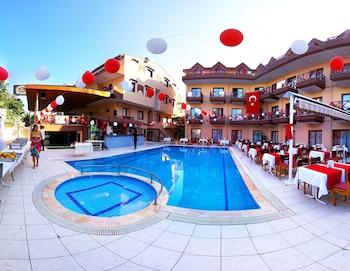 Club Beach Park Hotel (45 Km Away From Antalya)