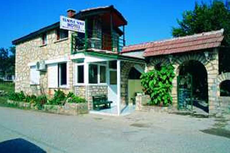 Temple Hotel Side