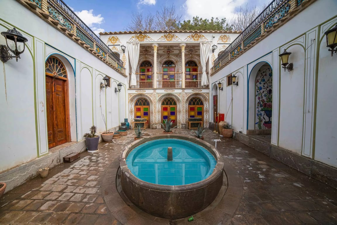Motamedi Boutique