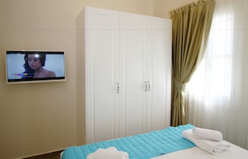 Cesme Kale Tas Apart (no Front Desk To Make Arrangements For Check In Please Contact The Property In Advance)