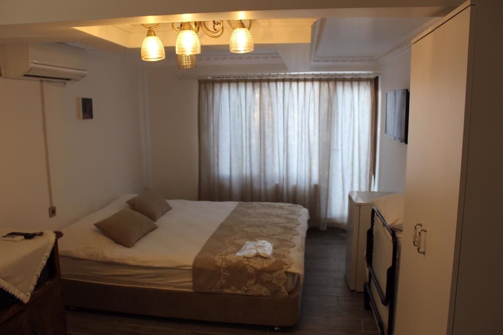Silenos Boutique Hotel (50 Km Away From Izmir)