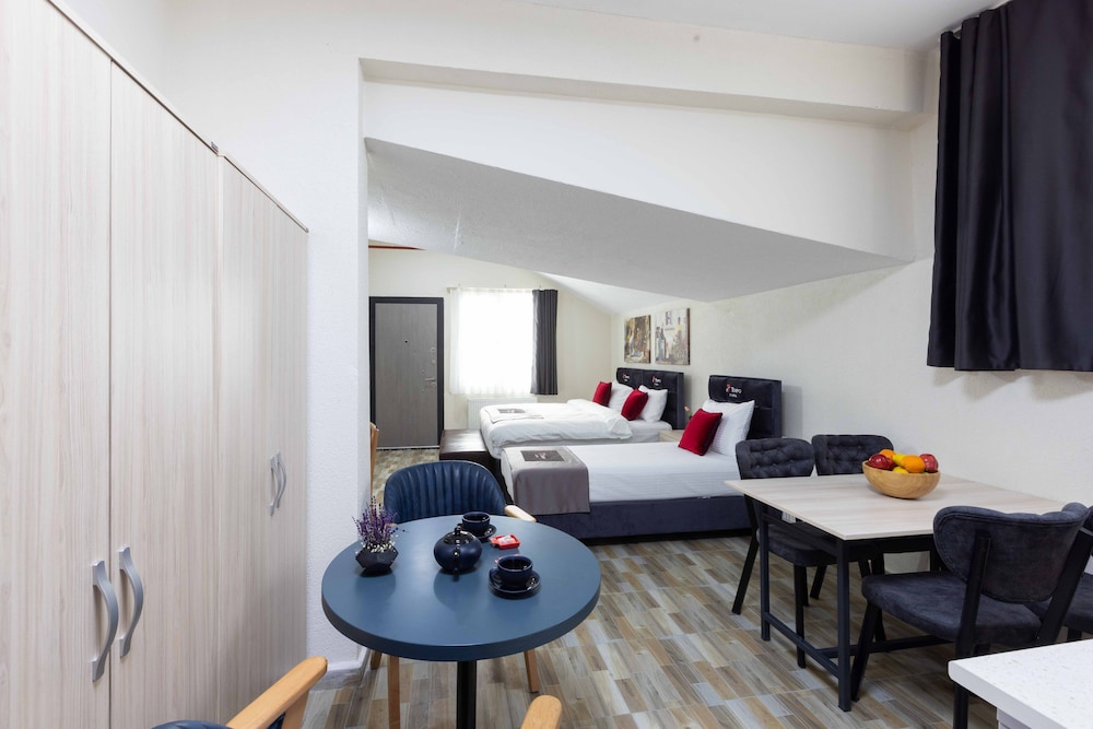 Tempo Hotel And Suits