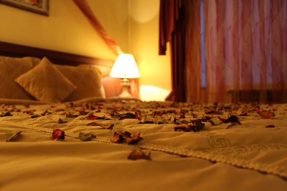 Ikbalhan Otel (80 Km Away From Ankara)