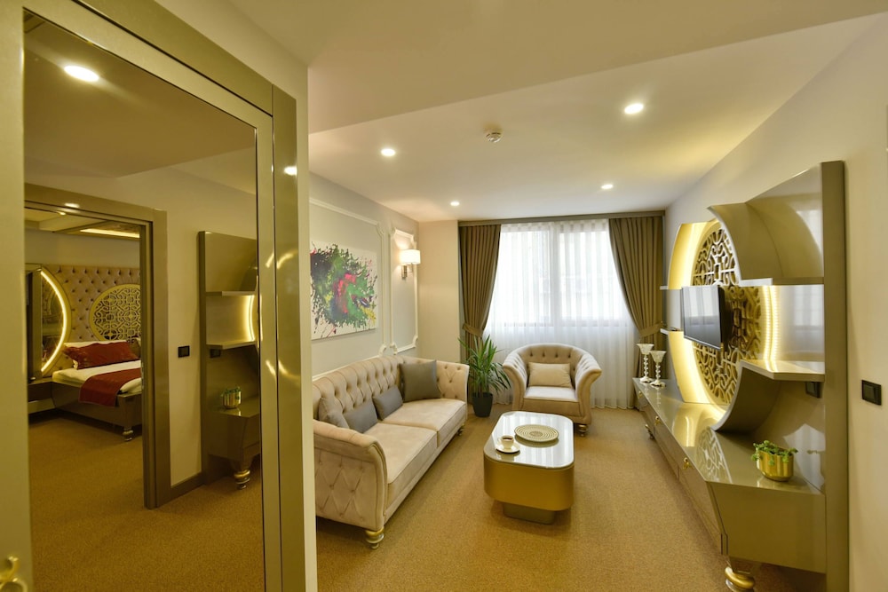 Ghan Hotel