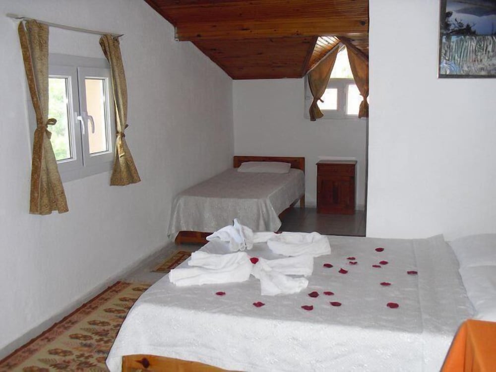 Dalyan Holiday Hotel (84 Km Away From Marmaris)