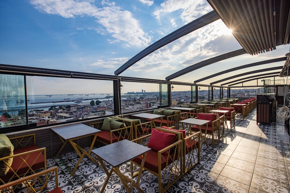 Grand Balyan Hotel And Restaurant