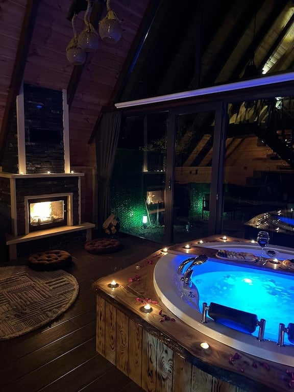 Eloi Suit Bungalov (limited Hours Front Desk Need To Contact Property In Advance)
