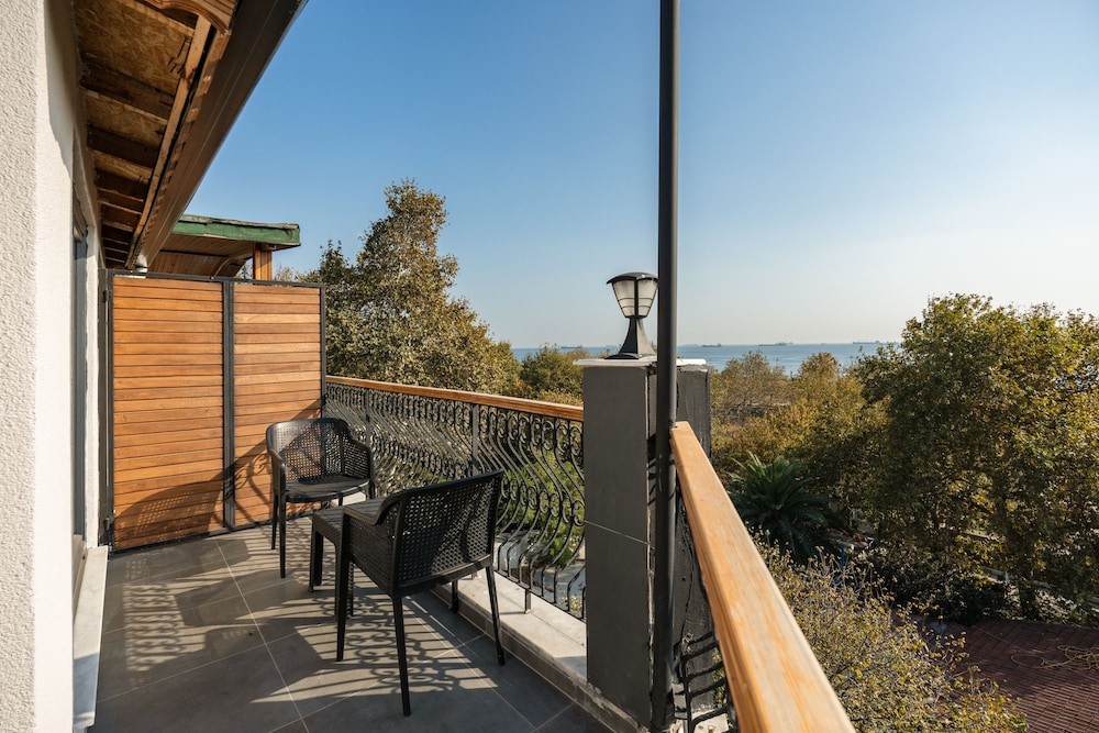 Magia Hotel (28 Km Away From Istanbul)