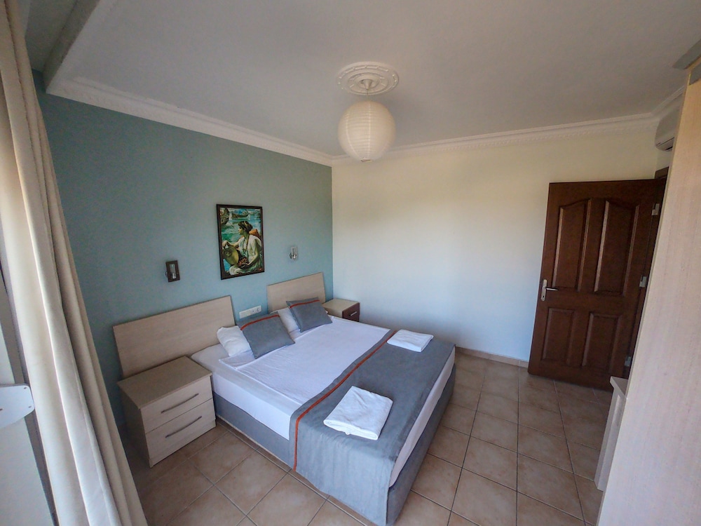 Irem Garden Hotel And Apartments(also Known As Irem Side Family Club Hotel)(74km Away From Antalya)