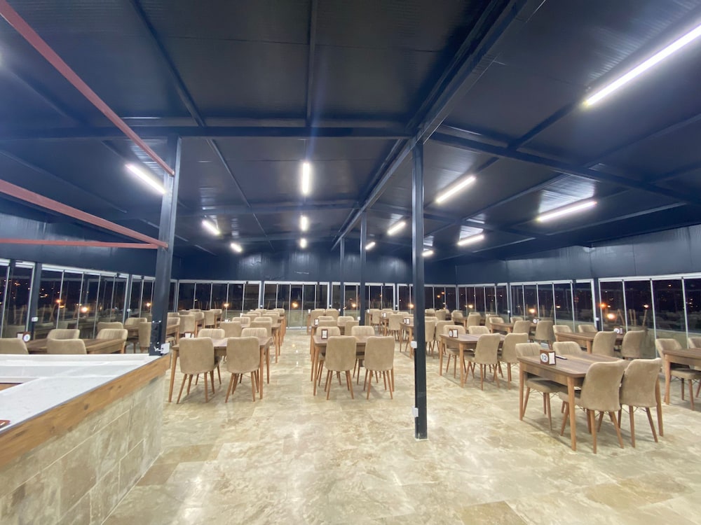 Whitestone Hotel