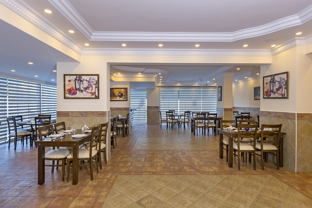 Forest Park Hotel Kemer(45km Away From Antalya)