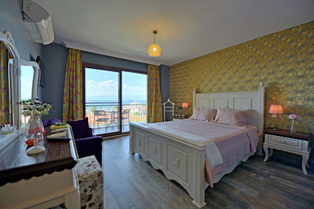 Nilufer Otel Adult Only(also Know As Nilufer Butik Adult)(limited Front Desk Contact To Property 7 Days In Advance)