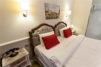 Konak Suites(No Front Desk Contact The 5 Days In Advance)