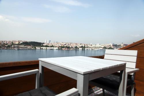Golden Horn Suite