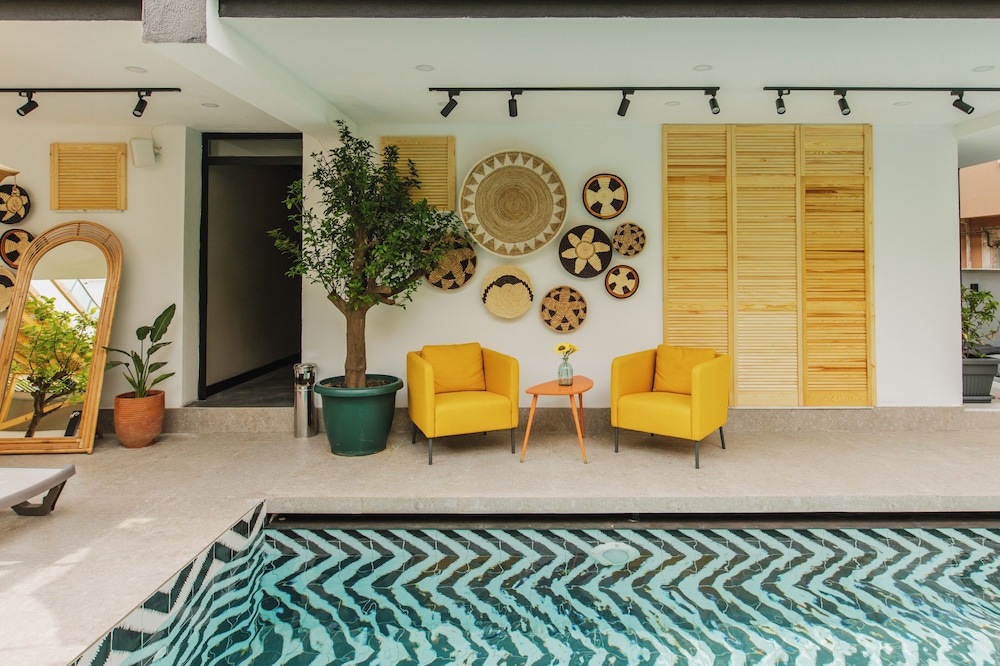 Ella Suites Hotel