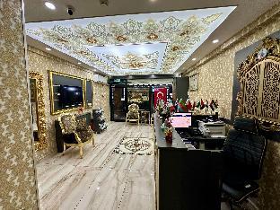 White Moon Hotel Suites