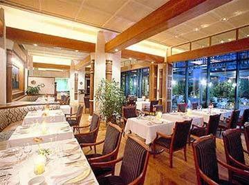 Sheraton Voyager Resort And Spa