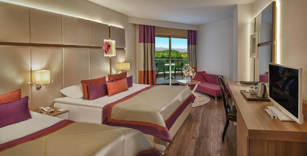 Botanik Hotel(Also Known As Botanik Hotel And Resort)(Formerly Delphin Botanik)(35Km Away From Alanya)